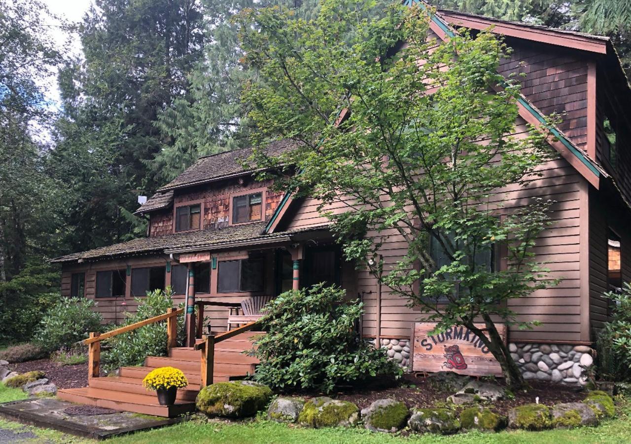 Stormking Hotel Ashford Exterior photo